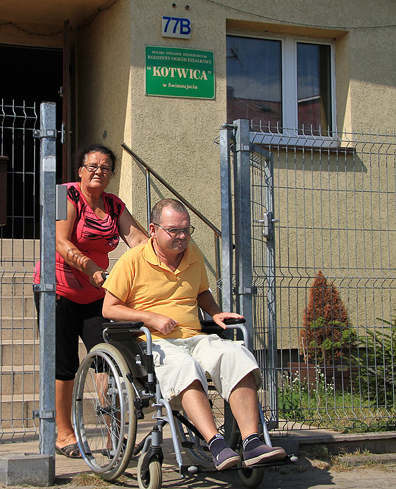 Pani Irena: Mój niepełnosprawny syn nie może wjechać na działkę!