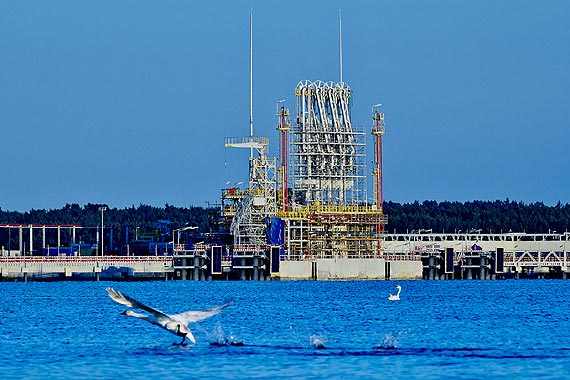 Zakończono negocjacje z wykonawcą terminalu LNG