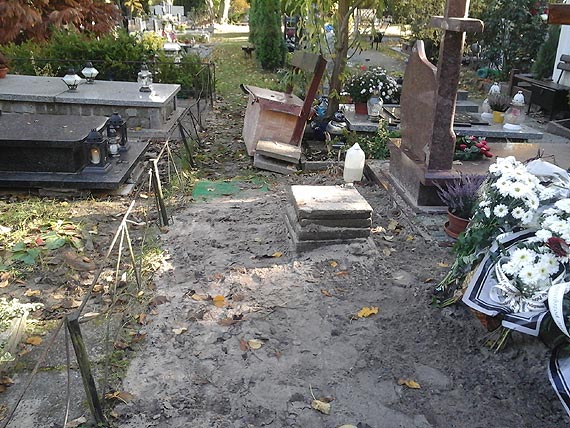 Uważajcie, gdzie stawiacie ławeczki