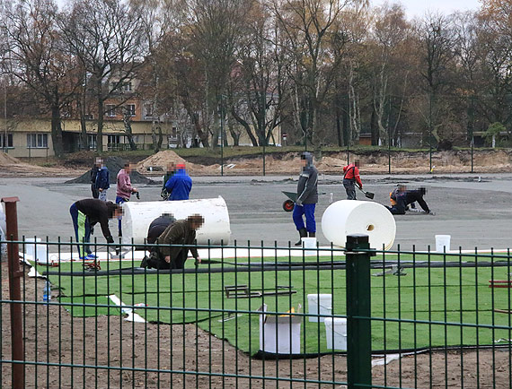 Czytelnik: Krzyż czuwa nad budową hali sportowej?