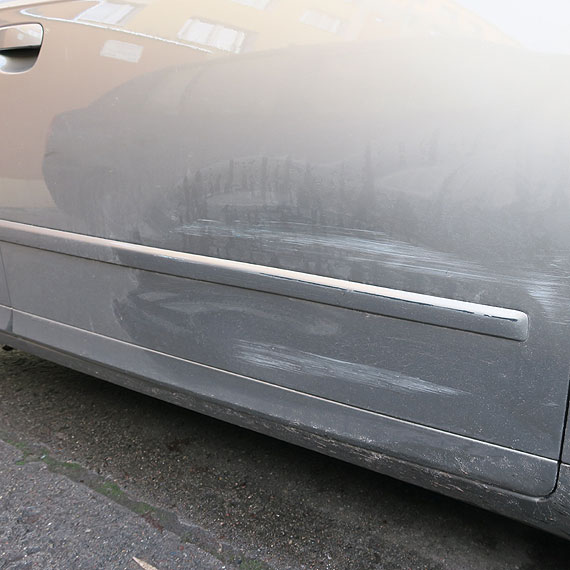 Kto uszkodził Audi? Właściciel prosi sprawcę o kontakt