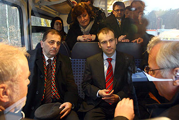 Dużo zdjęć, mało konkretów