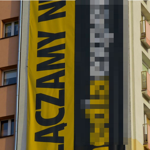 Czytelnicy ostrzegają! W bloku przy Konstytucji 3 Maja straszy!