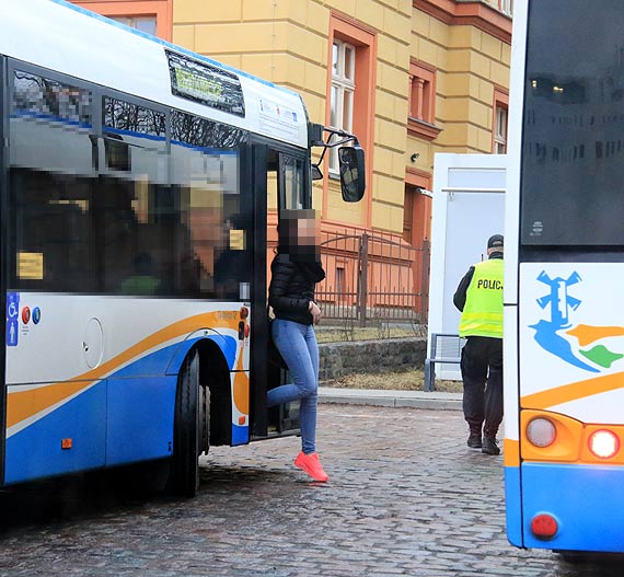 Jechała autobusem bez biletu, musieli interweniować policjanci!