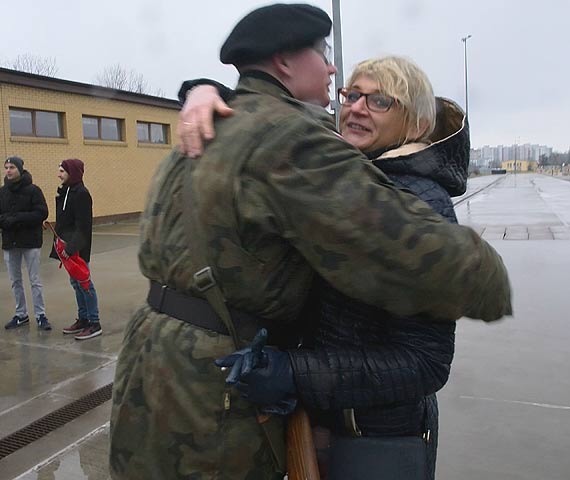 Blisko 100 marynarzy elewów złożyło uroczystą przysięgę wojskową!