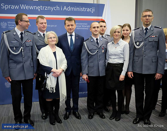 Policjanci odznaczeni za dzielność