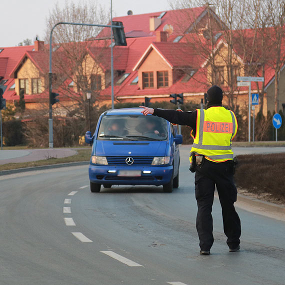 Niemieccy policjanci zatrzymywali pojazdy na ulicy 11 Listopada! Kierowcy w szoku!
