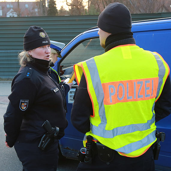 Niemieccy policjanci zatrzymywali pojazdy na ulicy 11 Listopada! Kierowcy w szoku!