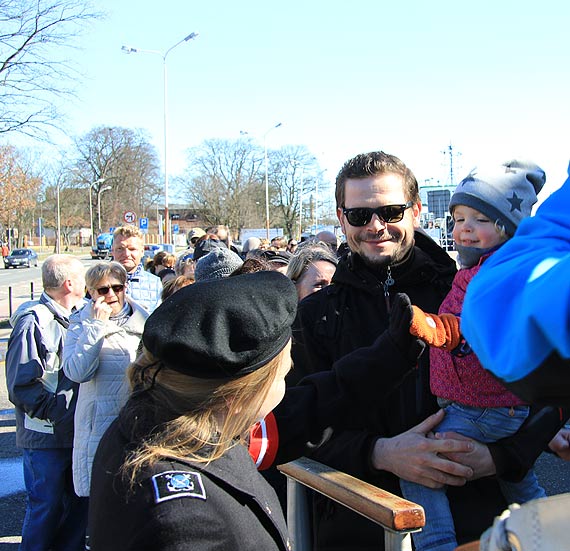 Rosjanie dobili do Świnoujścia! Pierwsi mieszkańcy weszli na pokład STS Kruzenshtern!