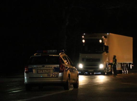 44-latek z blisko dwoma promilami wsiad za kierownic samochodu ciarowego! Potencjalnego zabjc na koach, zatrzymali policjanci!