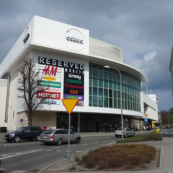 Galeria Corso w rkach Anglikw. Zostaa sprzedana za 24 miliony euro