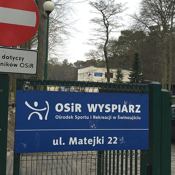 A omiu chtnych na fotel po Frysce