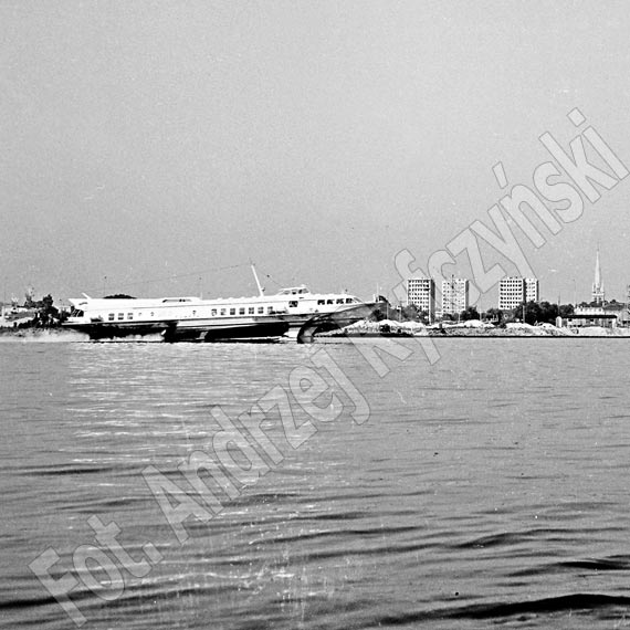 Nieznana historia porwania wodolotu w 1970 roku. Świnoujskim wodolotem Kometa-1 Ślązak chciał uciec na Zachód