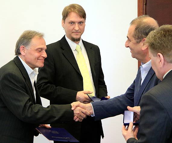To oni uratowali człowieka z płonącego mieszkania przy ulicy Grunwaldzkiej! Pan Grzegorz oraz Pan Waldemar to prawdziwi bohaterowie!