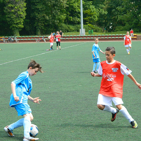Słoneczny futbol. Festyn sportowy trampkarzy Floty II
