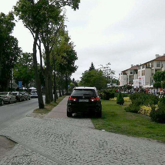 Deptak kusi? Zostawi samochd, bo wola spacer?