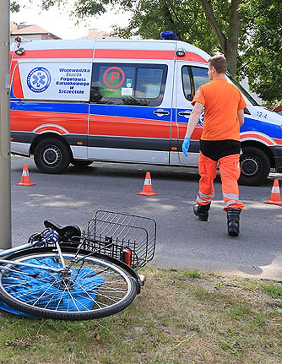 Rowerzyci zderzyli si na Dworcowej! Poszkodowany 39-latek zosta zabrany do szpitala w Szczecinie, sprawcy zdarzenia poszukuje policja!