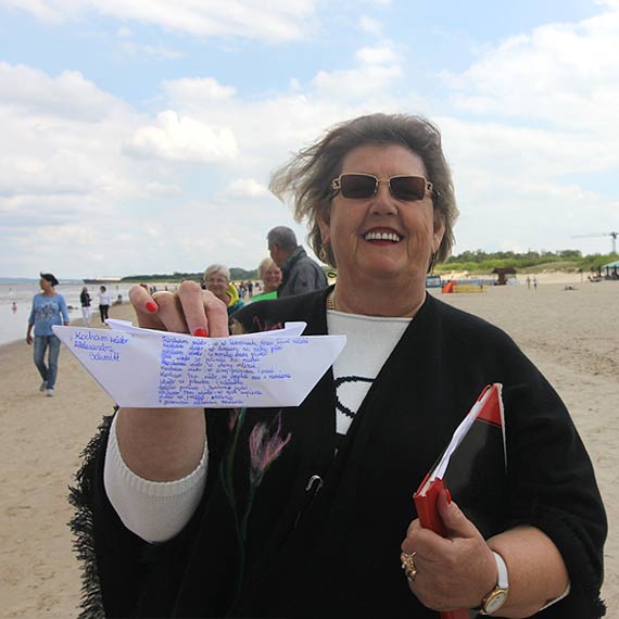 Finałowy akord Zachodniopomorskiej Wiosny Poetów wybrzmiał na świnoujskiej plaży