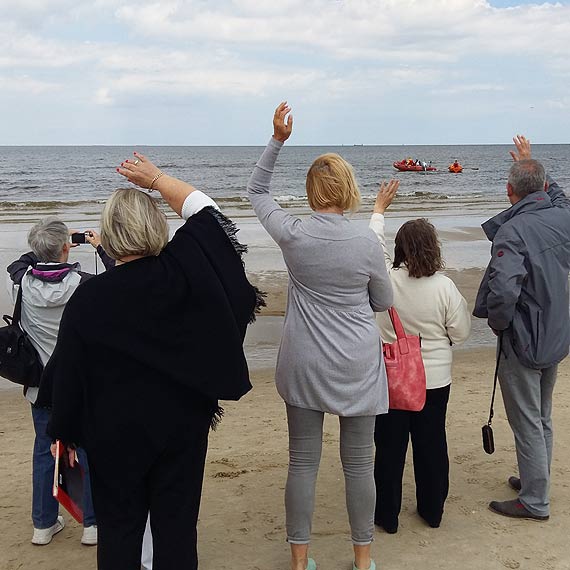 Finałowy akord Zachodniopomorskiej Wiosny Poetów wybrzmiał na świnoujskiej plaży