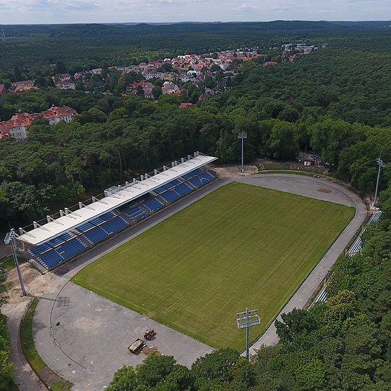 Maszty już stoją