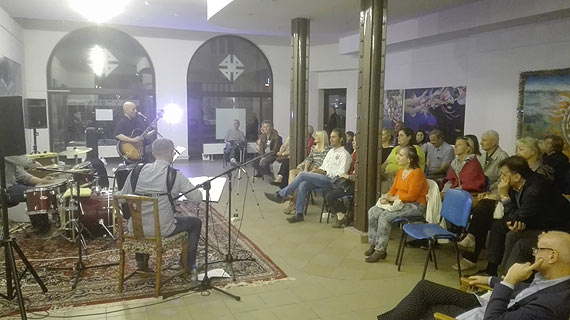 Naklicki&Dobke czyli muzyczny projekt „Drzewa” zadebiutował w miejscu Sztuki 44
