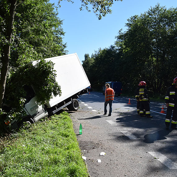 Na trjce ciarwka uderzya w drzewo! Iveco mia awari ukadu kierowniczego! 