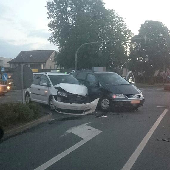 Nie ustąpił pierwszeństwa i wjechał w bok taksówki