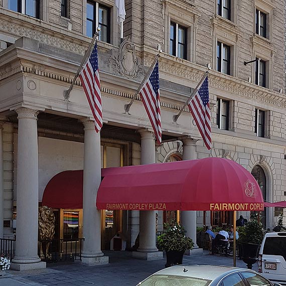 Bostoński hotel też ma swojego Bolka. Zobaczcie, co mu postawili