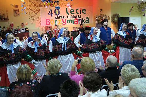 Karsiborzanie i Jantarki na jubileuszu w Dziupli