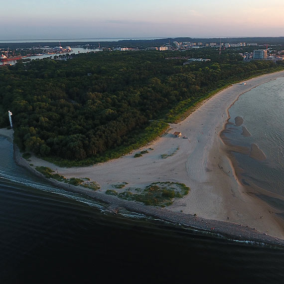 Miasto sprzedało cztery działki budowlane przy Uzdrowiskowej za rekordową kwotę ponad 105, 2 milionów złotych!