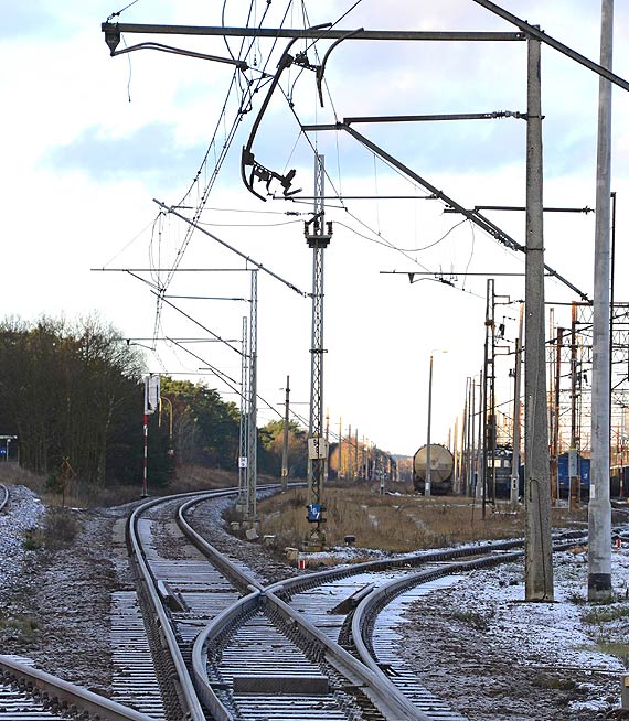 Uszkodzona sieć trakcyjna i utrudnienia kolejowe w Świnoujściu