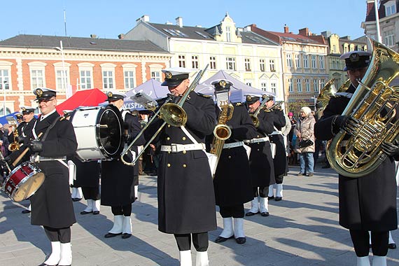 Orkiestra 8 Flotylli Obrony Wybrzeża uświetniła świnoujskie obchody Święta Niepodległości