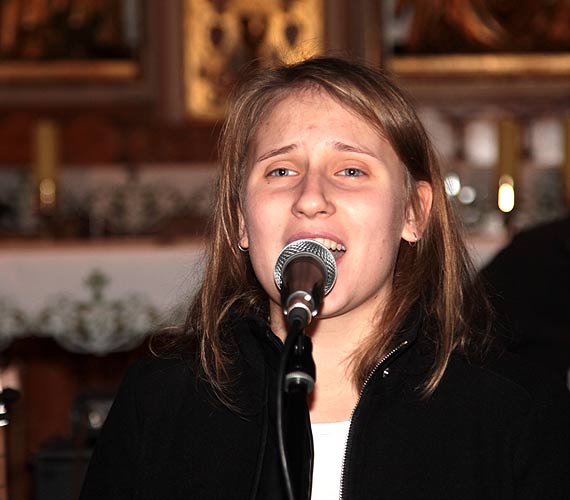 Piosenką i wierszem wspominali zmarłych poetów i artystów