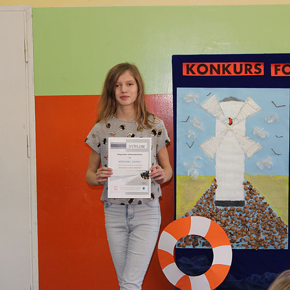 Znamy zwyciêzców szkolnego konkursu fotograficznego "¦winouj¶cie w sercu i obiektywie"