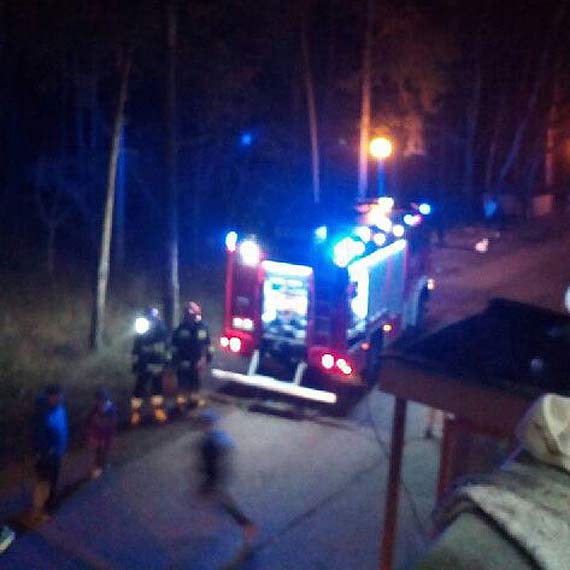 Skutki przedwczesnego świętowania - race spowodowały pożar