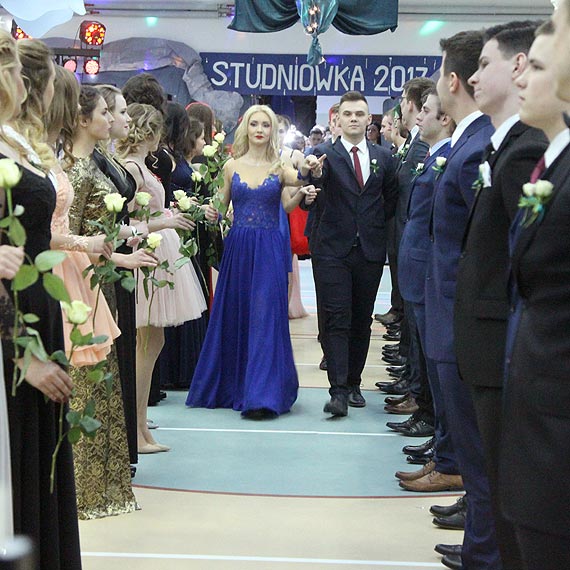 Studniówka pod gwiazdami
