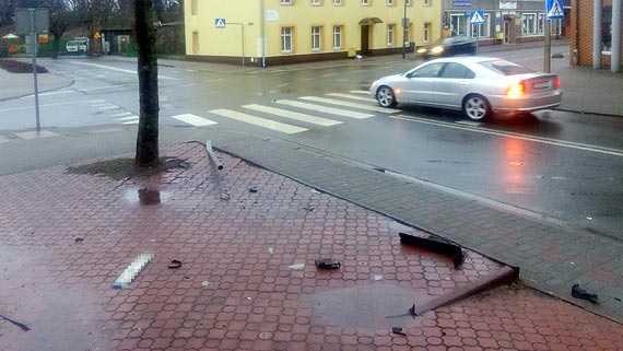 „Byem tu, to moje auto” - co mia w gowie kierowca, zostawiajc rejestracj pod okiem kamer? Zobacz film!