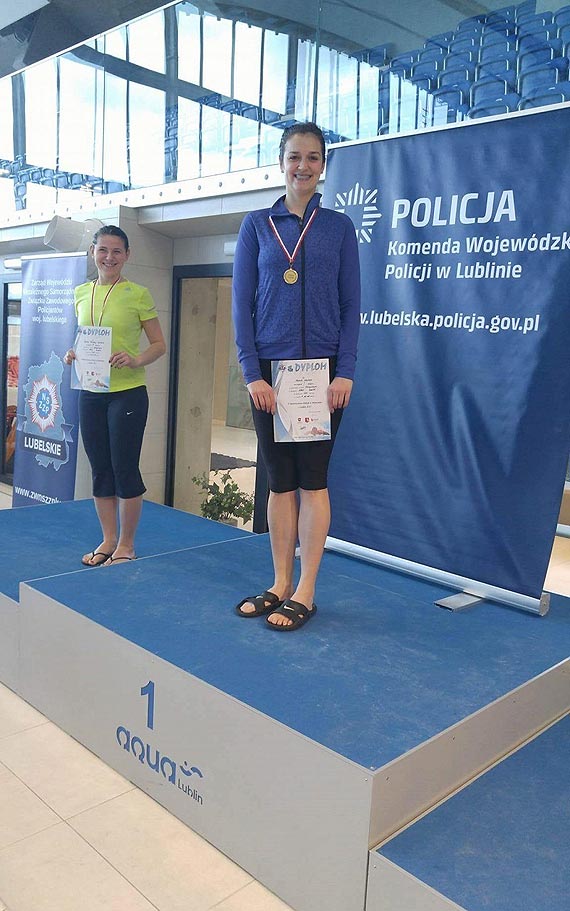 Policjantka z Polic najlepszą zawodniczką mistrzostw w pływaniu
