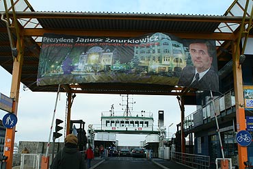 Wykorzystał zdjęcia do kampanii