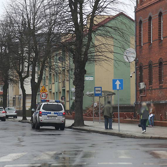 Wykonali samosąd przy sądzie? Krzyk bitego mężczyzny usłyszeli przechodnie