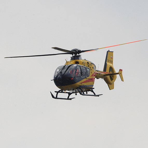 Wypadek na terenie portu handlowego. 61- letni pracownik spad z wysokoci! 