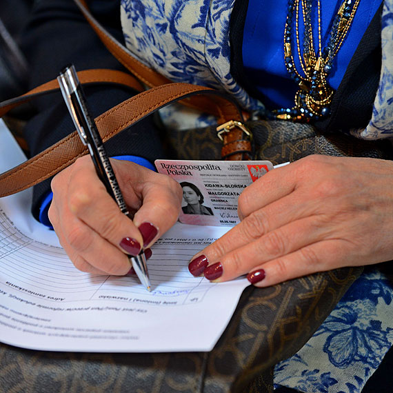 Polacy chcą referendum w sprawie reformy edukacji. Od lutego zebrano ponad 910 tys. podpisów!