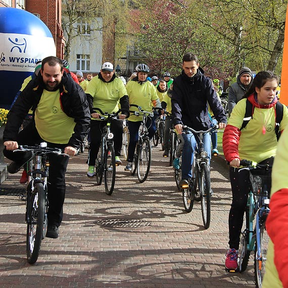 Rowerowy Plac Mickiewicza czyli masa krytyczna na starcie