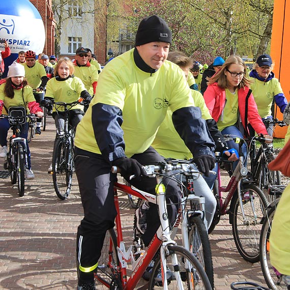 Rowerowy Plac Mickiewicza czyli masa krytyczna na starcie