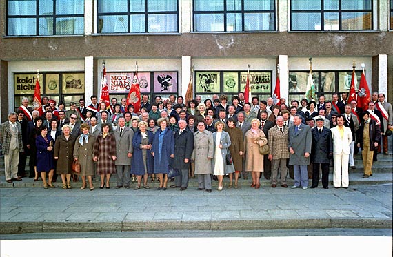 Budowę Domu Rzemiosła w Świnoujściu, parapetówę w zakładzie Fotos i prywaciarzy na pochodzie 1.Majowym - wspomina Andrzej Ryfczyński. Zobacz fotogalerię!