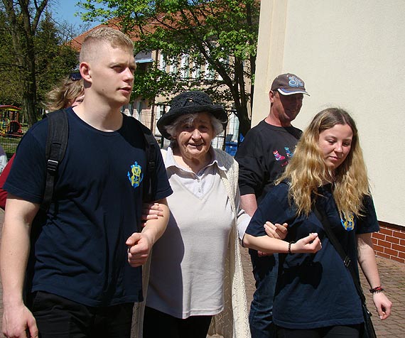 Wolontariusze z Zespołu Szkół Morskich z wizytą u seniorów