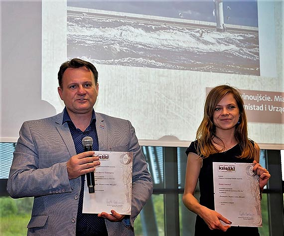 Na targach w Warszawie. Nasz album o Świnoujściu dostał wyróżnienie