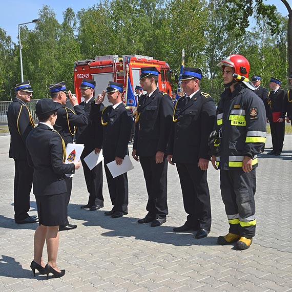 Strażacy świętowali swój dzień! Były awanse i odznaczenia!