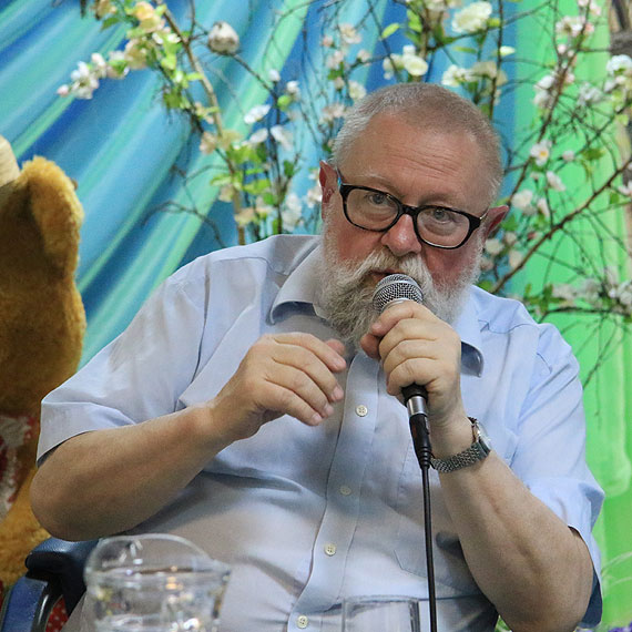 Ulubione książki, biblioteka, urodziny profesora. Jerzy Bralczyk i Michał Ogórek w Świnoujściu