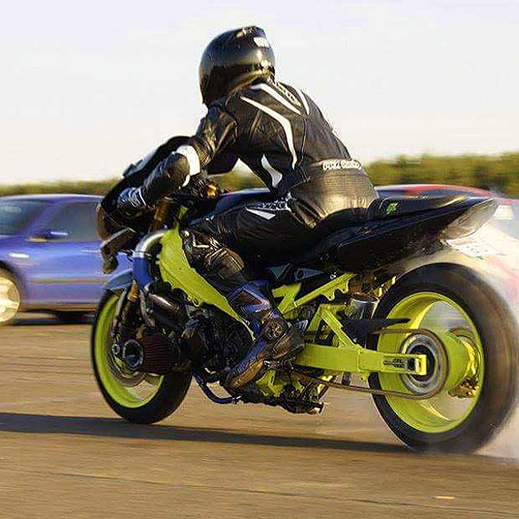 Świnoujścianin - Adam Gutkowski gwiazdą czerwcowego wydania miesięcznika motocyklowego MotoRmania!